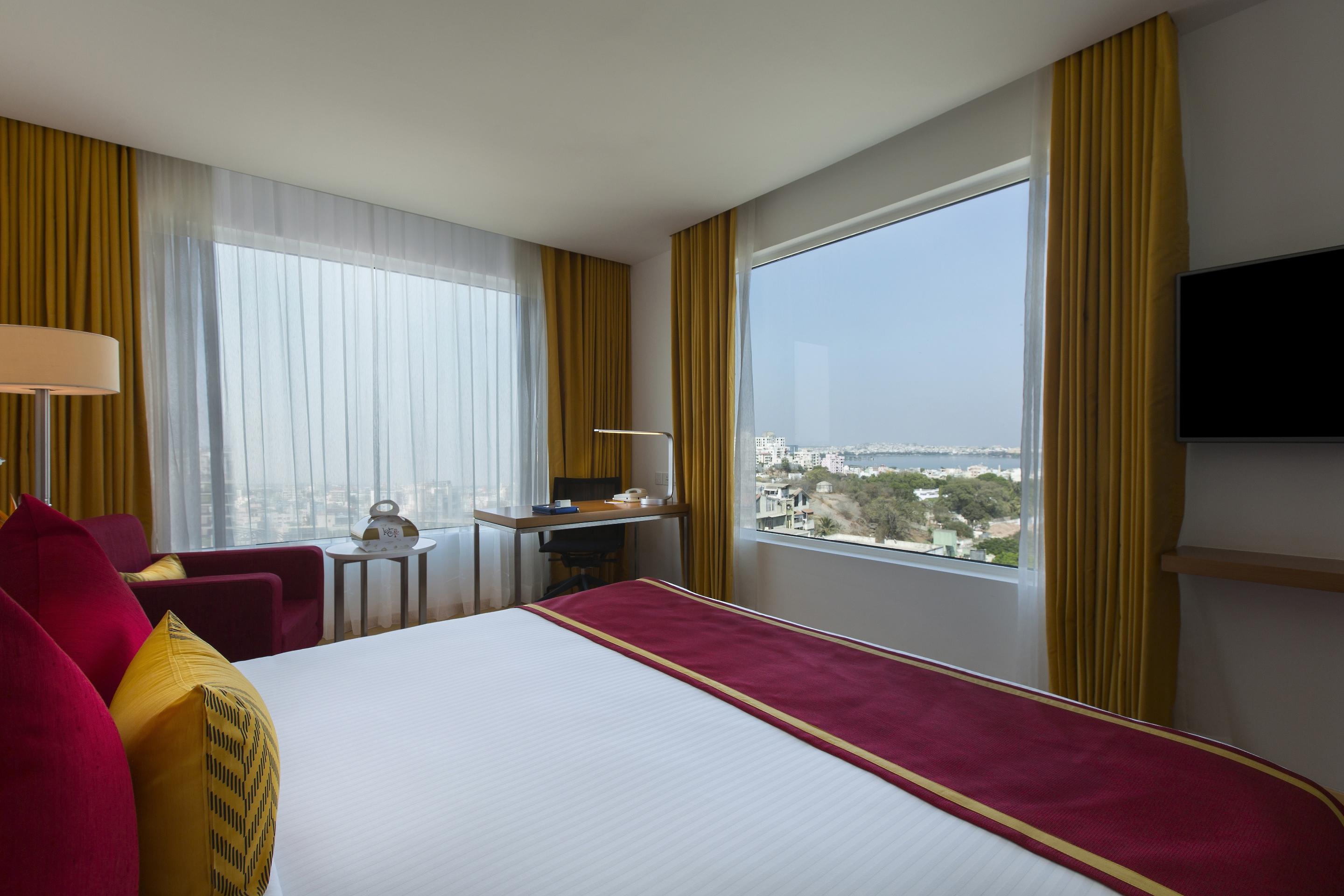 Mercure Hyderabad Kcp Banjara Hills, An Accor Hotel Dış mekan fotoğraf A room at the hotel