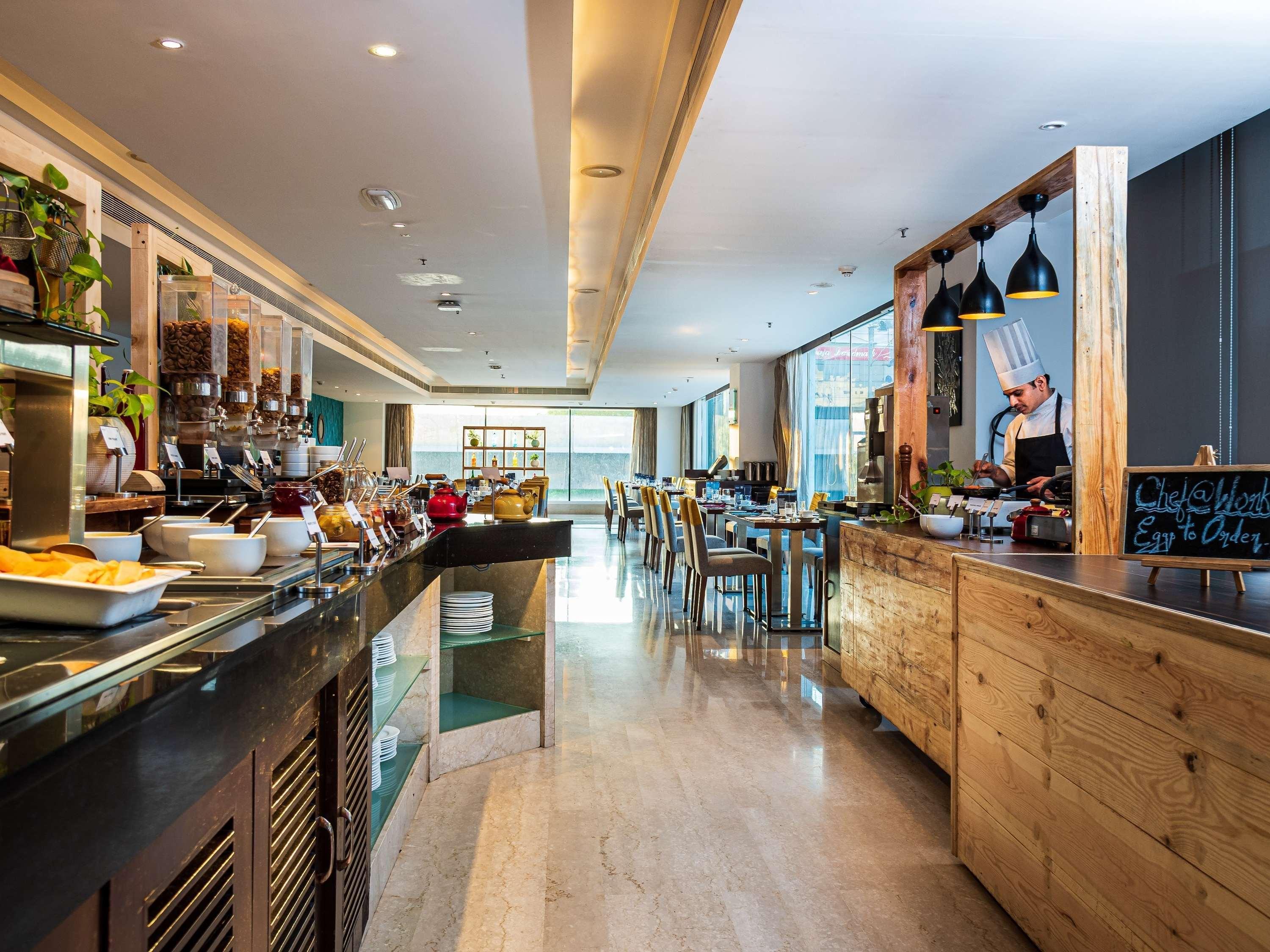 Mercure Hyderabad Kcp Banjara Hills, An Accor Hotel Dış mekan fotoğraf The Kitchen