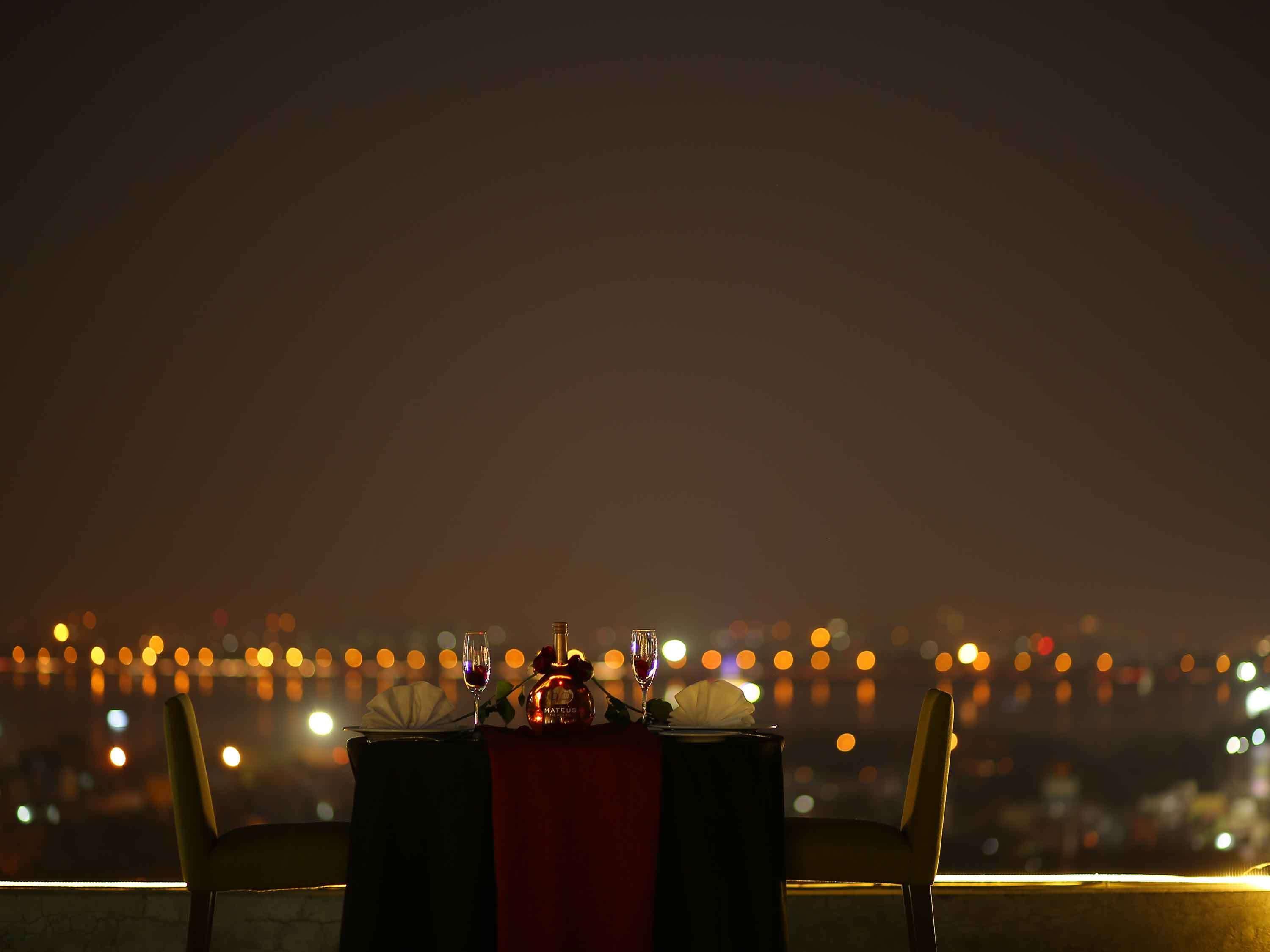 Mercure Hyderabad Kcp Banjara Hills, An Accor Hotel Dış mekan fotoğraf A view of the city from the rooftop of the hotel