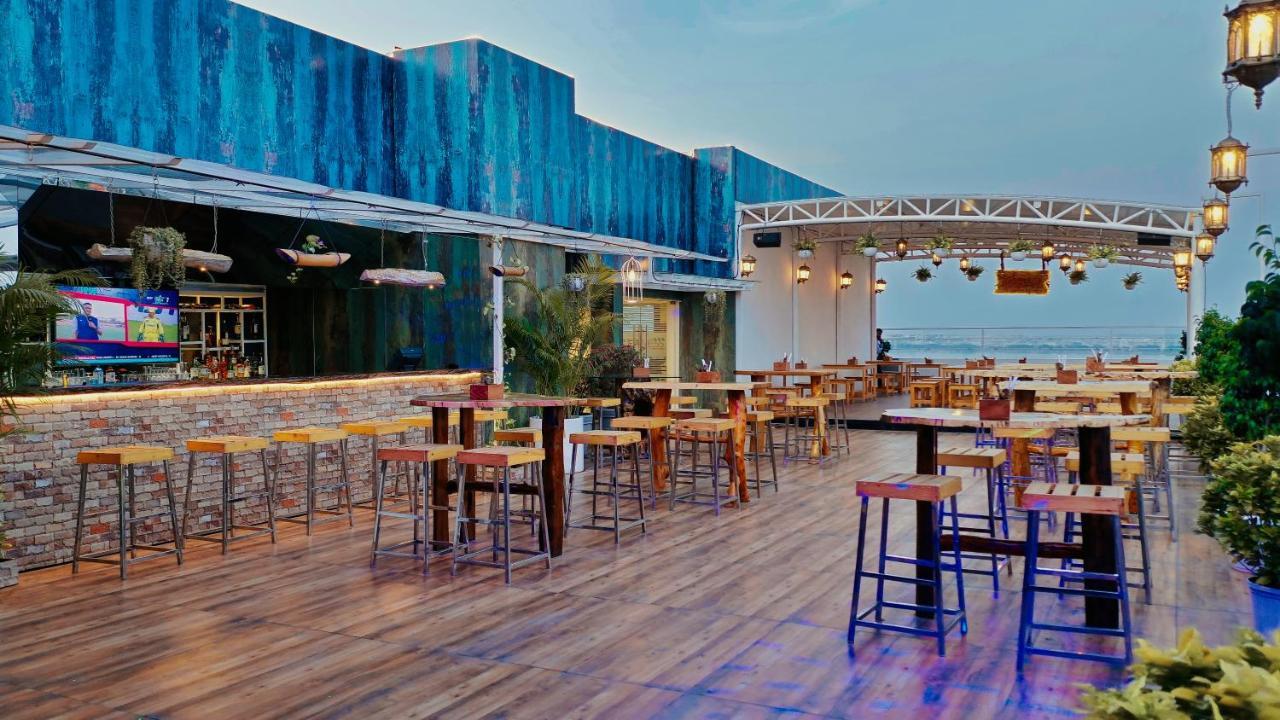 Mercure Hyderabad Kcp Banjara Hills, An Accor Hotel Dış mekan fotoğraf Sky Bar